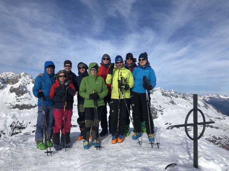 Alle zufrieden auf dem Gipfel des Winterhorns