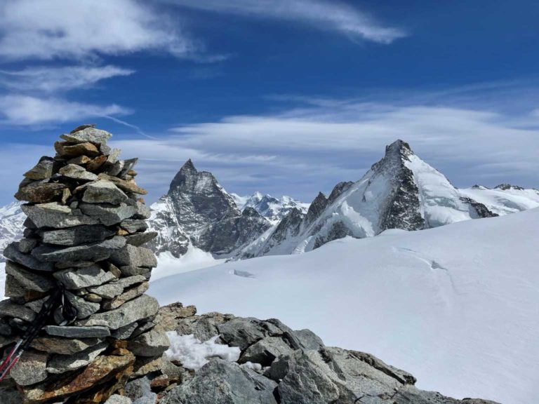 20210405_O43_TêteB mit Matterhorn+Dt.d’Hérens.jpg