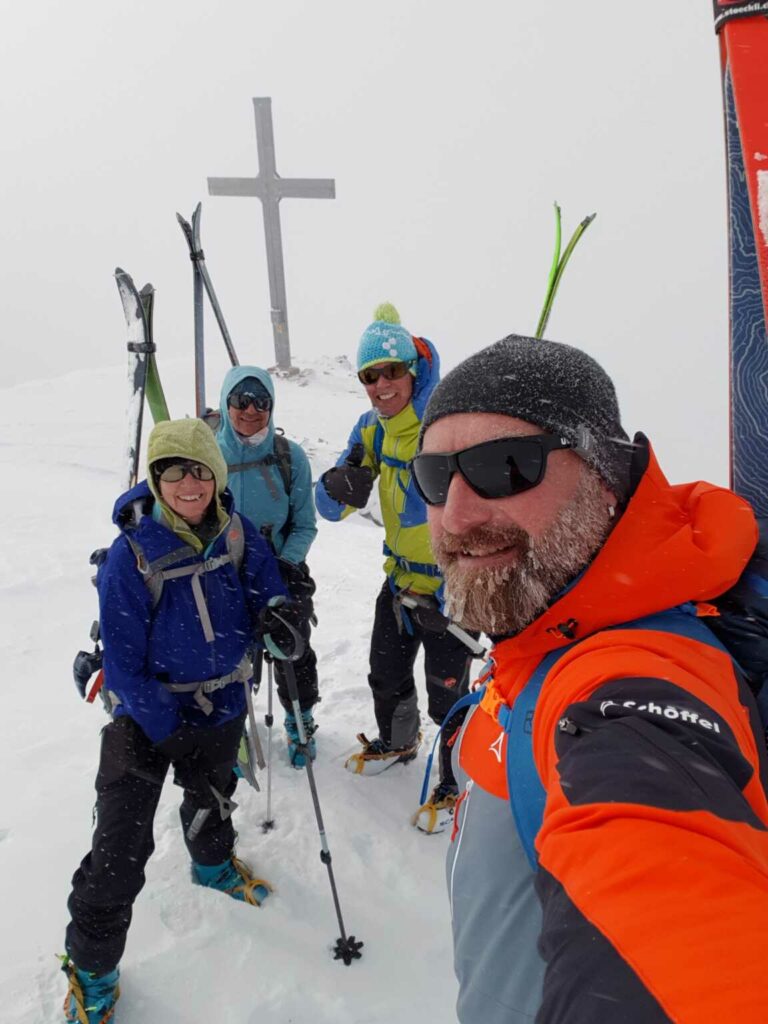 Rossbodenstock 2837m & Piz Cavradi 2613m (S/B/ZS) Michael Rausch