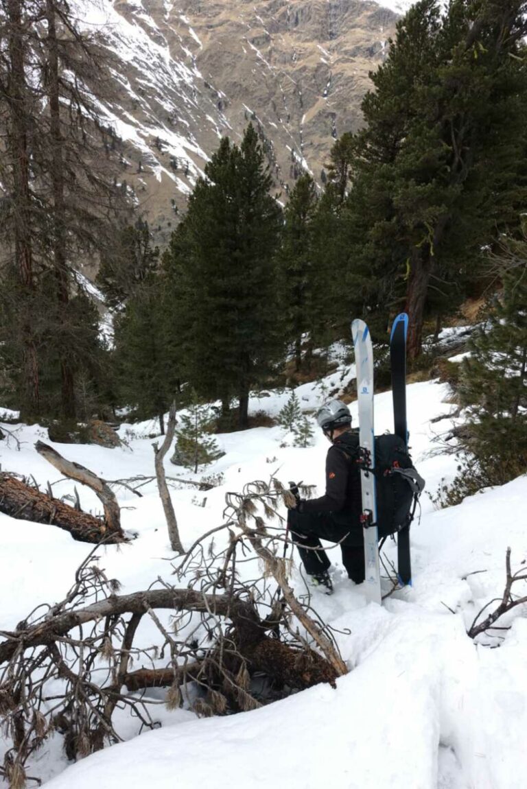 06 Muehsamer Abstieg ins Val Roseg