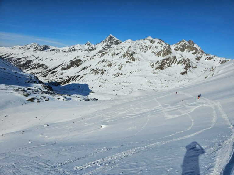 46_Grialetsch_230305_Abfahrt ins Dischmatal