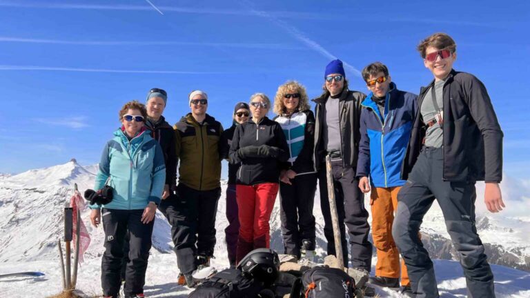 5 Die Hohroehnler-innen auf dem Gipfel des Steingaessler-jpg