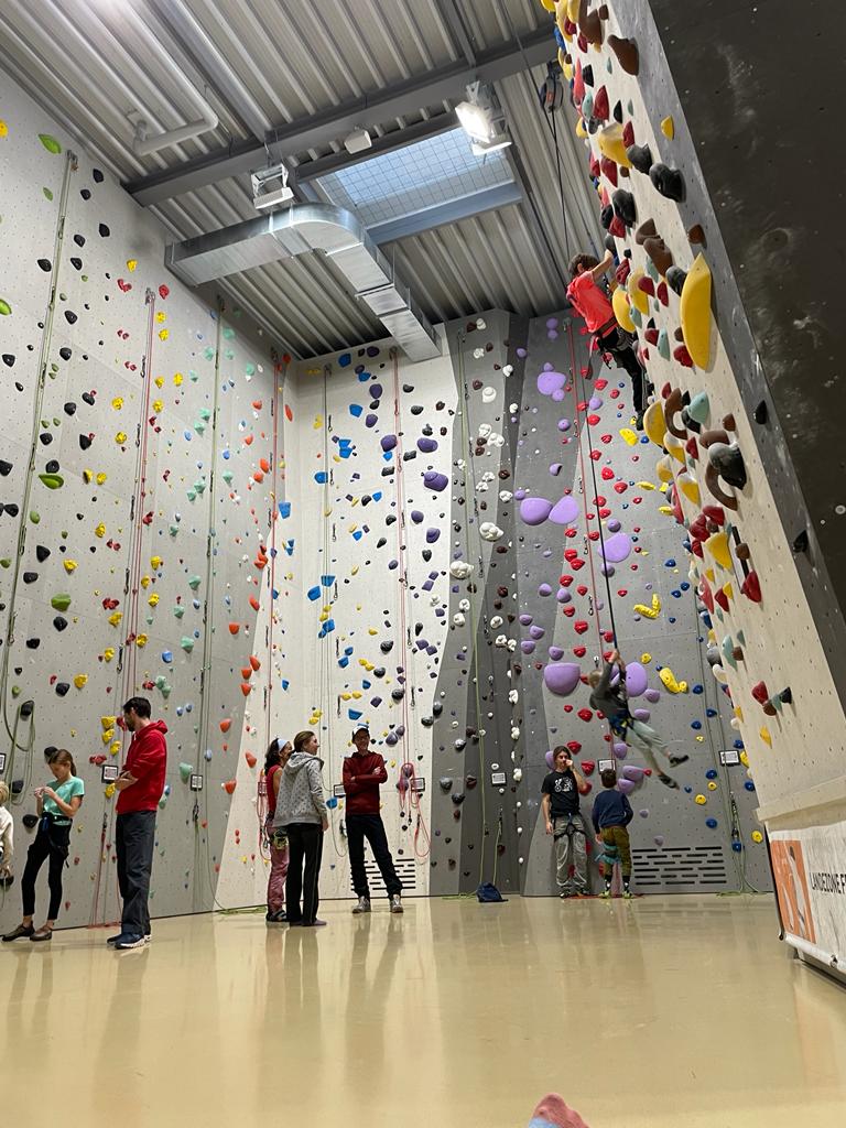 Klettern in der Kletterhalle (K/C/3a – 7a) Francesco Gilardi