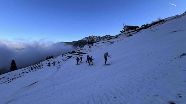 02 Knallharte Piste im unteren Teil des Aufstiegs