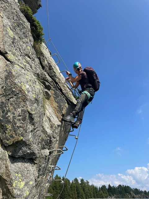 Ferrata dei tre Signori/Cima di Morisciolo 2201m (KS, AW/B/T4, K3) Hansruedi Bachmann