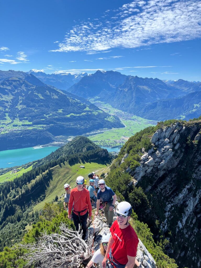 Klettern am Mattstock (K/C/4b – 6b) Robin Burri